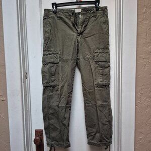 Old Navy Wanderer Olive Cargo Pants - 100% cotton - 29 X 30